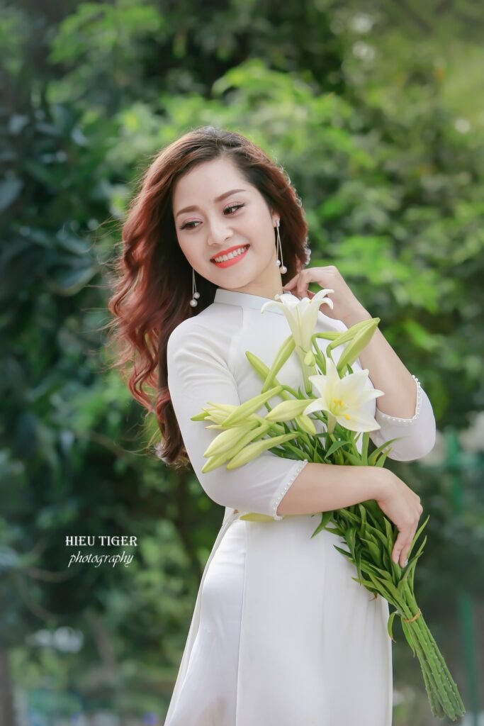 Co Gái Đẹp Vẻ Đẹp Từ Trong Ra Ngoài Được Khám Phá Và Tôn Vinh